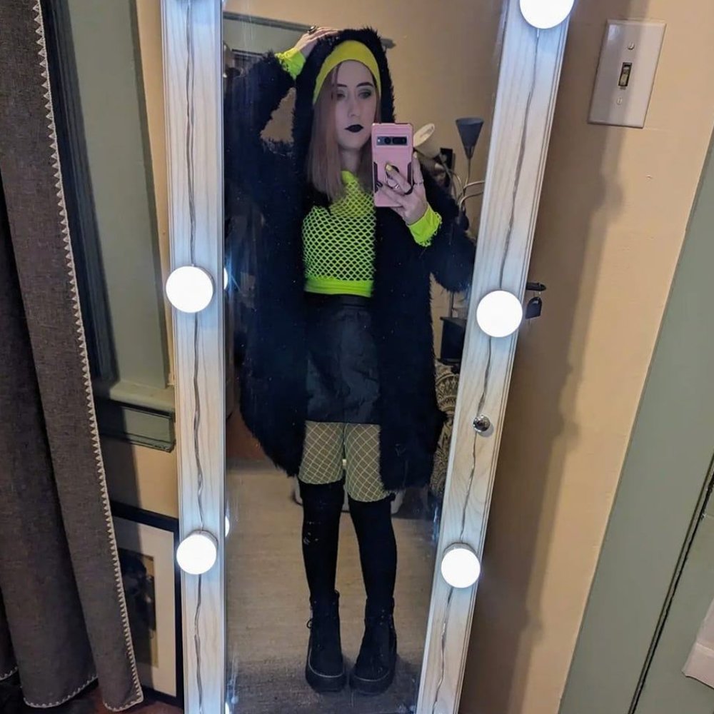 Meet your Posher, Sky